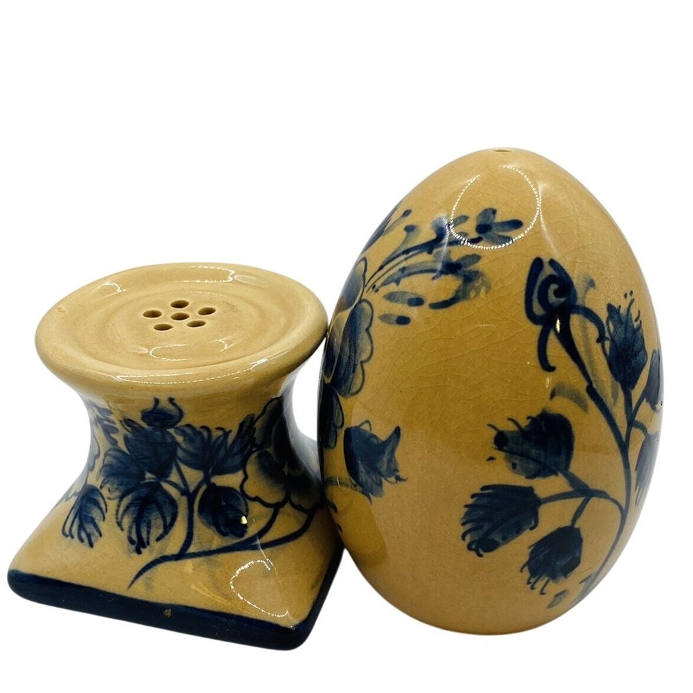 Ceramic Egg Salt & Pepper Shakers Cream Blue Floral Cottagecore French Country
